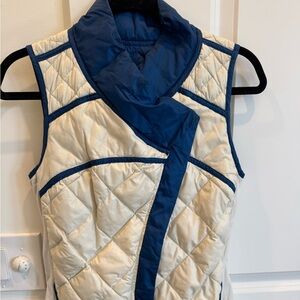 Lululemon reversable vest